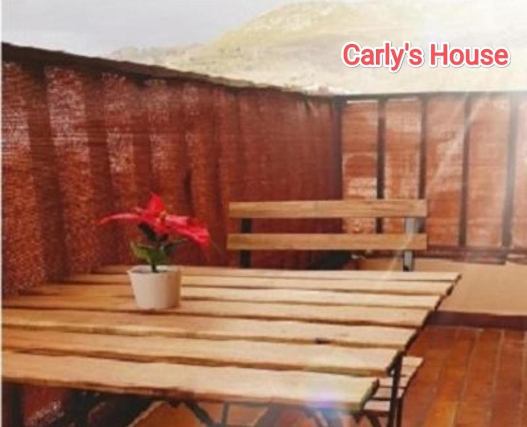 דירות Onís Carly'S House מראה חיצוני תמונה